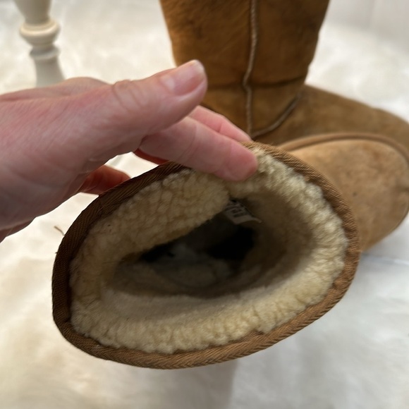 UGGs classic short boot W8 camel brown - Picture 6 of 10